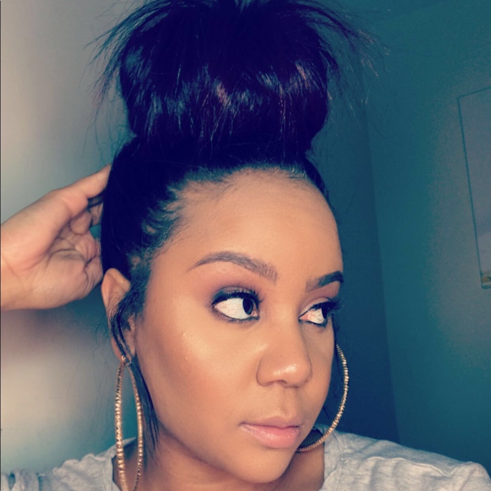 Meet your Posher, Sierra
